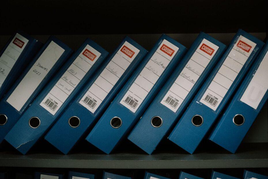 Illustration of How Cloud Storage Actually Keeps Files Safe Beyond Your Own Device