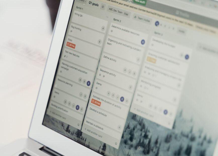 Illustration of How Team Collaboration Software Changed the Way Projects Get Done