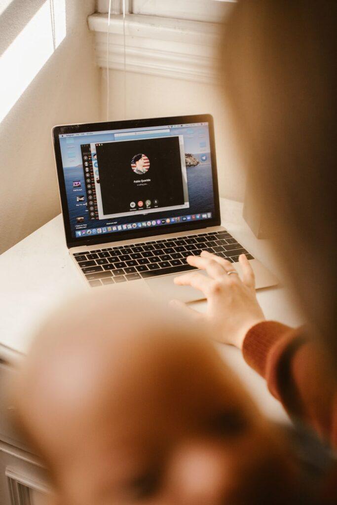 Illustration of How Video Call Software Handles Bandwidth Differently Than Expected