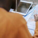 Illustration of How Voice-to-Text Software Changed the Way People Take Notes