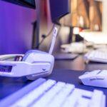 Illustration of The Difference Between a Virtual Desktop and Multiple Monitors