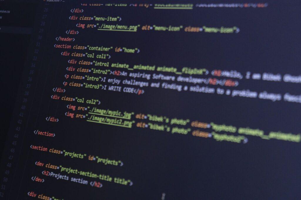 Illustration of The Difference Between Local Software and Web-Based Alternatives