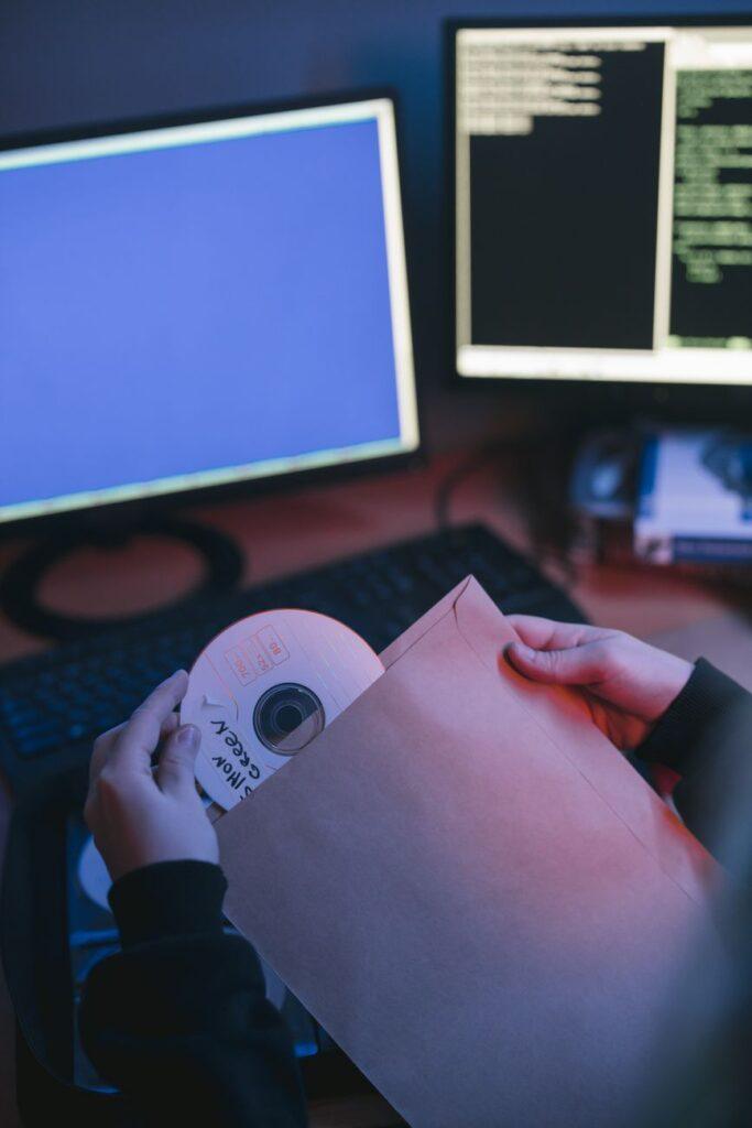 Illustration of The Everyday Software Habits That Protect Against Data Loss