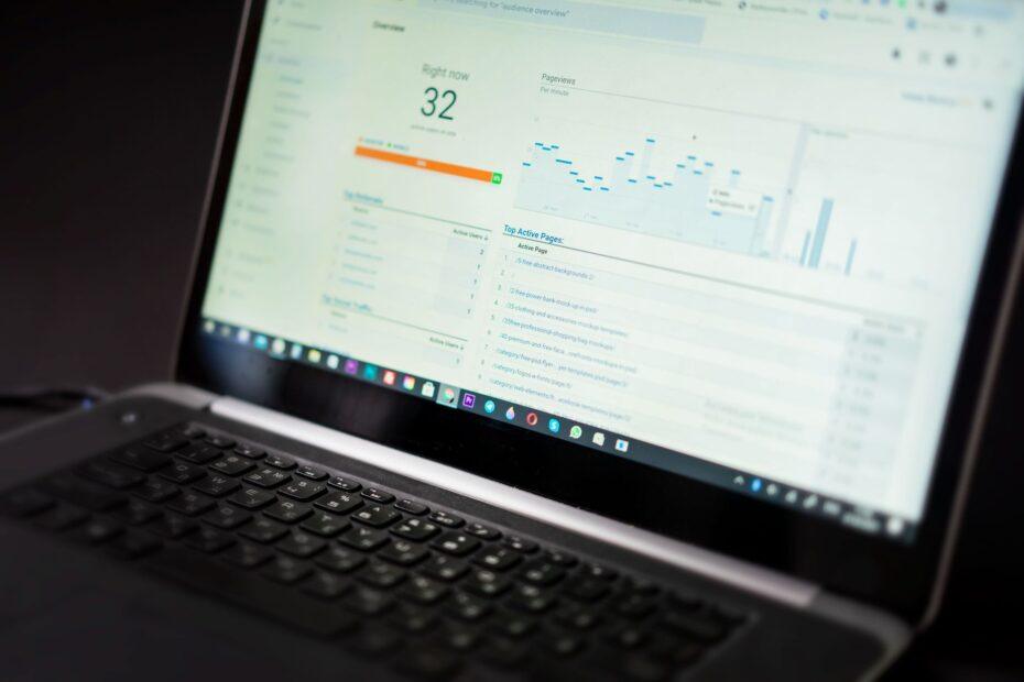 Illustration of Why Software Trials Often Reveal More Than Marketing Pages Do